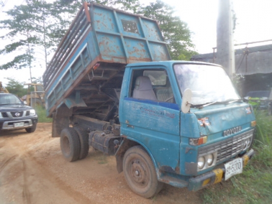 ขายไอ้หนุ่มทางหลวง toyota BU  85 แรงม้า ดั้ม 4 ตัน ราคา 220000 บาททะเบียนขาด 1ปี