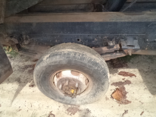 ขายไอ้หนุ่มทางหลวง toyota BU  85 แรงม้า ดั้ม 4 ตัน ราคา 220000 บาททะเบียนขาด 1ปี