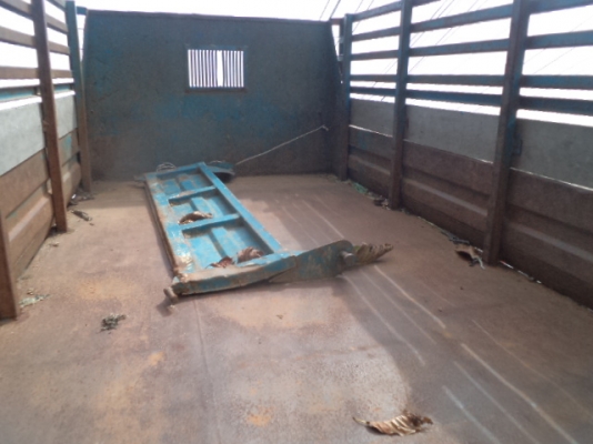 ขายไอ้หนุ่มทางหลวง toyota BU  85 แรงม้า ดั้ม 4 ตัน ราคา 220000 บาททะเบียนขาด 1ปี