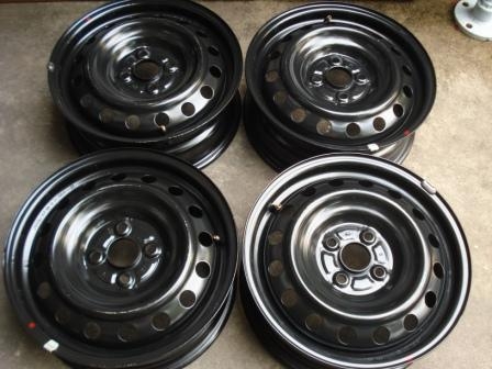 ล้อกะทะ 15 4รู 100 พร้อมฝาครอบ 4 วง