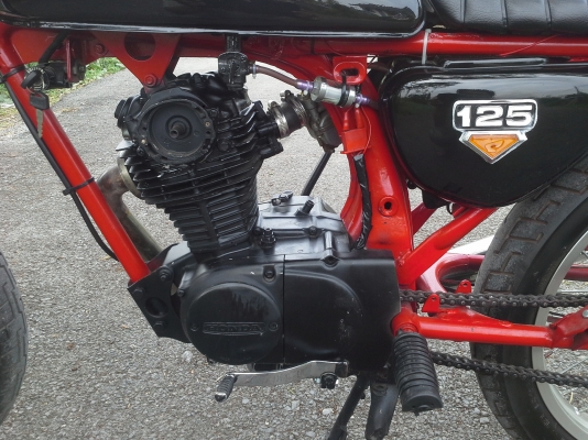 Honda gl125แต่งแนวคาเฟ่ เอกสารเล่มส้มแท้ รถพร้อมใช้ครับ