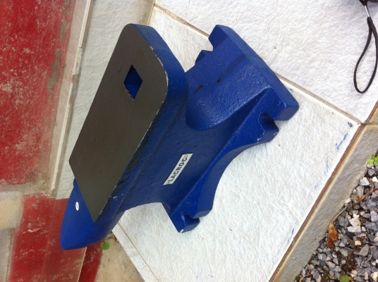 ทั่งตีเหล็ก LACROC ของเมริกาขนาด 50  ปอนด์ สภาพใหม่ยังไม่ได้ใช้ทนแรงกระแทกต่างๆได้ดี (มีมา4ตัว)