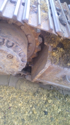 รถขุด แค๊ต ๓๓๐ บี เครื่องอีซูสุ เดก้า ๒๗๐ ช่วงล่างสวยเต็มร้อย ชอบราคาเท่าไร ต่อรองกันได้ครับ