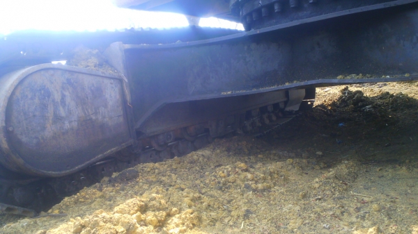 รถขุด แค๊ต ๓๓๐ บี เครื่องอีซูสุ เดก้า ๒๗๐ ช่วงล่างสวยเต็มร้อย ชอบราคาเท่าไร ต่อรองกันได้ครับ