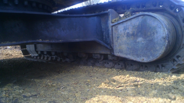 รถขุด แค๊ต ๓๓๐ บี เครื่องอีซูสุ เดก้า ๒๗๐ ช่วงล่างสวยเต็มร้อย ชอบราคาเท่าไร ต่อรองกันได้ครับ