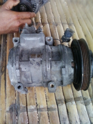 ขายคอมแอร์สำหรับรถยนต์ ยีห้อ DENSO ราคา 1500 บาท