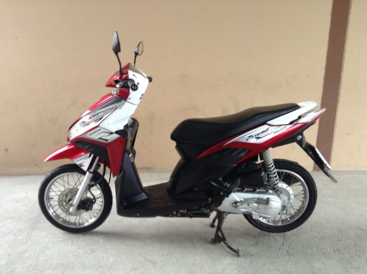 ขาย!!! ฮอนด้าคลิ๊กไอ หัวฉีด สภาพสวย ปี54 รถเครื่องดีคับ ทะเบียนครบ ภาษีไม่หมด