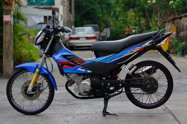 ขาย Sonic ตัวใหม่ สีน้ำเงิน สวยๆ ขาย Sonic ตัวใหม่ สีน้ำเงิน สวยๆ