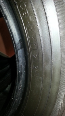 ยาง 195/60/R15 Yokohama ปี2012 ดอกเต็ม วิ่งน้อย จำนวน 4 เส้น