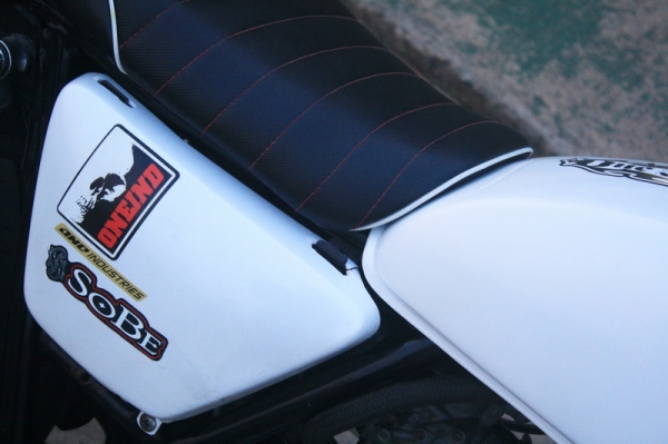 SR400 สีขาวเก็บงานแล้ว สรรพสามิตตัวจริง $ 69,000