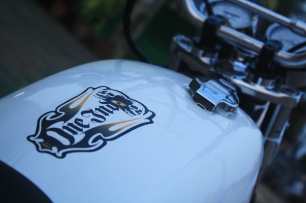 SR400 สีขาวเก็บงานแล้ว สรรพสามิตตัวจริง $ 69,000