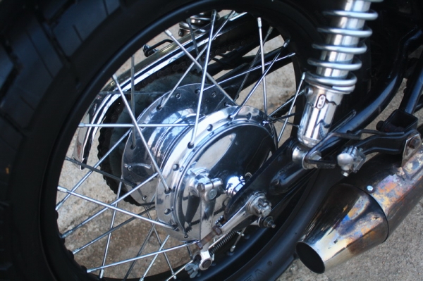 SR400 สีขาวเก็บงานแล้ว สรรพสามิตตัวจริง $ 69,000