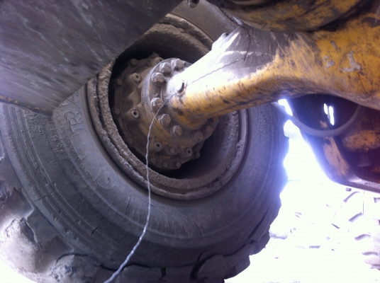 ขายรถตักล้อยางKOMATSU WA-380-1 รถใช้งาน พร้อมขาย ราคาย้อมๆ