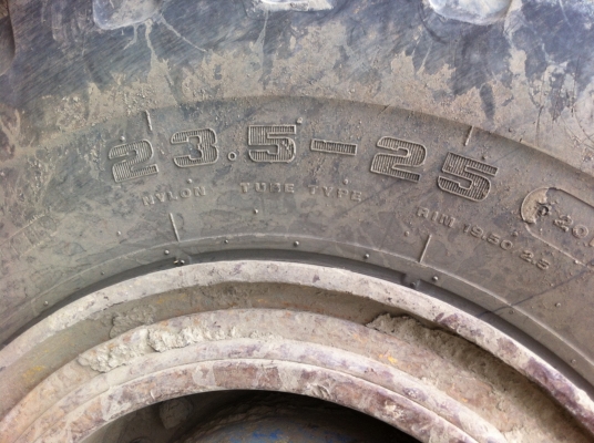 ขายรถตักล้อยางKOMATSU WA-380-1 รถใช้งาน พร้อมขาย ราคาย้อมๆ