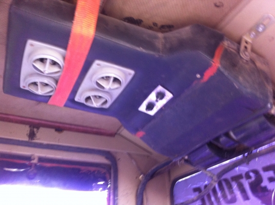 ขายรถตักล้อยางKOMATSU WA-380-1 รถใช้งาน พร้อมขาย ราคาย้อมๆ