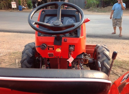 เเทรกเตอร์คูโบต้าL4508  โฟววินเดิมๆ ทั้งคัน ขายพร้อใบดันหน้า เเละ จอบหมุน