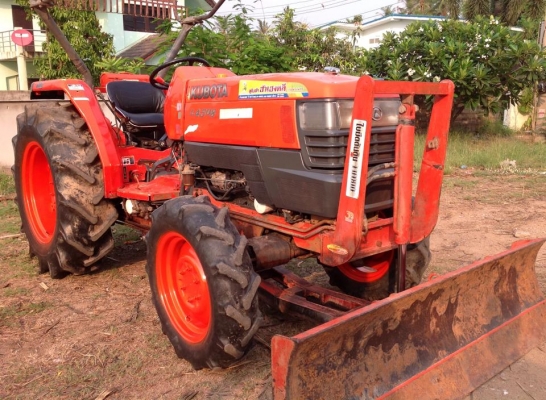 เเทรกเตอร์คูโบต้าL4508  โฟววินเดิมๆ ทั้งคัน ขายพร้อใบดันหน้า เเละ จอบหมุน