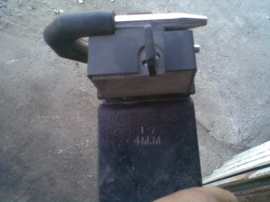 ล็อกเกียร์ อีซูซุดราก้อน