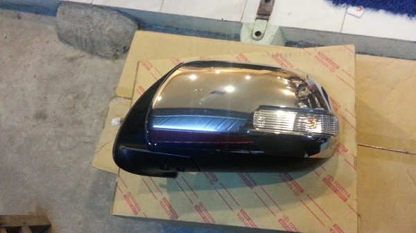 ขายกระจกมองข้างวีโก้แชมป์ขางซ้าย