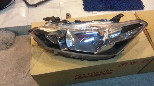 ขายไฟหน้าออลนิววีออส 2014 ข้างซ้าย