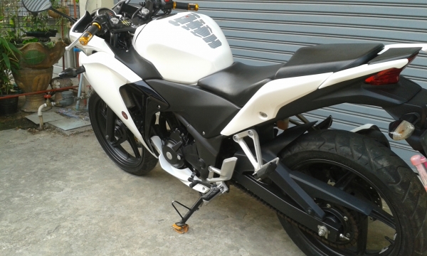 ** CBR 250i ABS เครื่องดี สภาพดี อายุรถปีกว่าๆ **