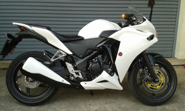 ** CBR 250i ABS เครื่องดี สภาพดี อายุรถปีกว่าๆ **