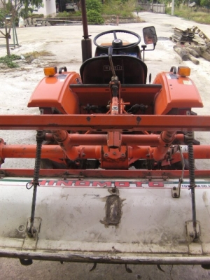 รถไถยี่ห้อHinomotoดีเซล3สูบเพลามีเกียร์สโวล์3เกียร์สภาพพร้อมใช้งานตรวจเช็คทำความสะอาดเรียบร้อยเเล้วเก่านอกแท้ขนาด18เเรงราคา 68,000บาทhttp://www.youtube.com/watch?v=aTcacl4QrFs