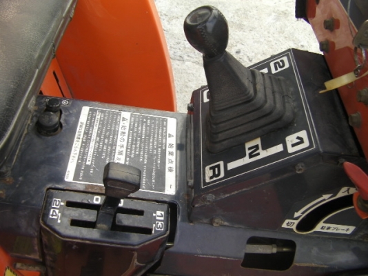 รถไถยี่ห้อHinomotoดีเซล3สูบเพลามีเกียร์สโวล์3เกียร์สภาพพร้อมใช้งานตรวจเช็คทำความสะอาดเรียบร้อยเเล้วเก่านอกแท้ขนาด18เเรงราคา 68,000บาทhttp://www.youtube.com/watch?v=aTcacl4QrFs