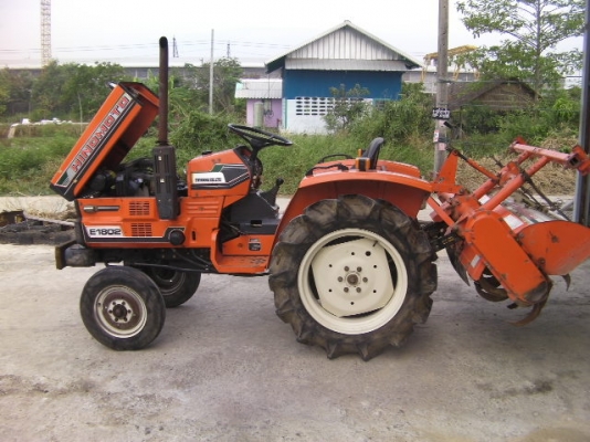 รถไถยี่ห้อHinomotoดีเซล3สูบเพลามีเกียร์สโวล์3เกียร์สภาพพร้อมใช้งานตรวจเช็คทำความสะอาดเรียบร้อยเเล้วเก่านอกแท้ขนาด18เเรงราคา 68,000บาทhttp://www.youtube.com/watch?v=aTcacl4QrFs