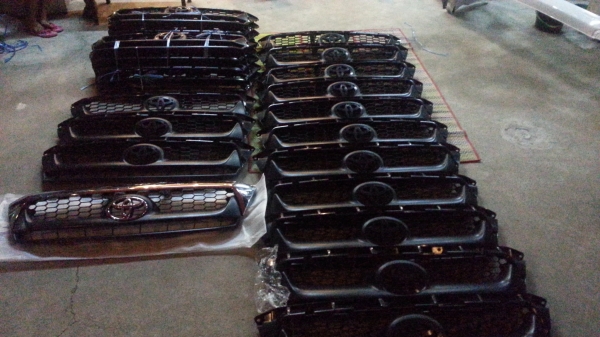 ขายกระจังหน้าวีโก้ ตัวแรก สมาร์ท และแช้มป์ อ่านรายละเอียดด้านในครับ ขายกระจังหน้าวีโก้ ตัวแรก สมาร์ท และแช้มป์ อ่านรายละเอียดด้านในครับ