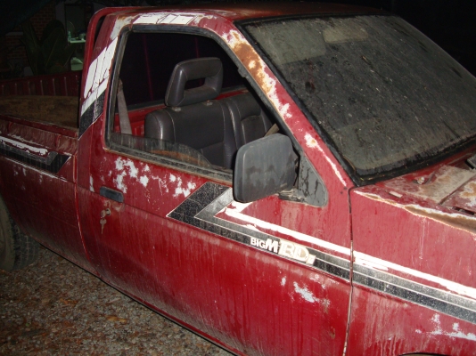 ขายรถกระบะนิสสันบิ๊กเอ็มตอนเดียว