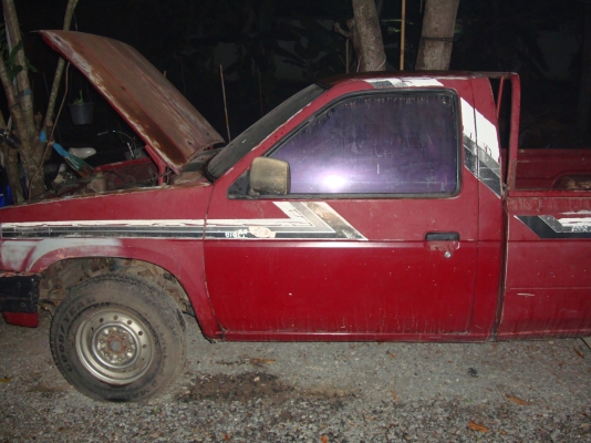 ขายรถกระบะนิสสันบิ๊กเอ็มตอนเดียว