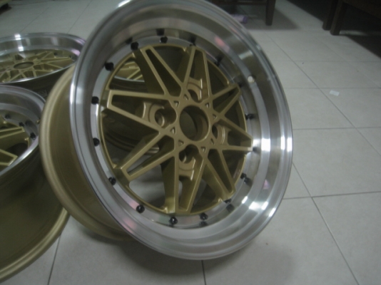 ขายล้อแม็กมือ2 ลาย equip 03 15"x8" et25 4h100 สีทองขอบเงา ทำสีใหม่ ไม่มีซ่อมครับ งาน stance wheels  สนใจติดต่อเล็กคลองสามครับ (081-3747940)