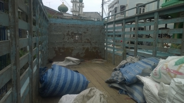 ISUZU NKR57L 6ล้อกระบะรั้ว 100แรง ปี*38 เกียร์สั้น รถสวยมาก สีเดิมๆหัวเดิม ยาง คัสซีสวย... ISUZU NKR57L 6ล้อกระบะรั้ว 100แรง ปี*38 เกียร์สั้น รถสวยมาก สีเดิมๆหัวเดิม ยาง คัสซีสวย...