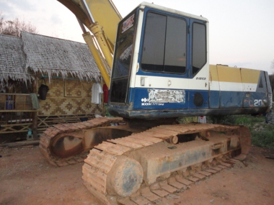 KOMATSU PC200-5