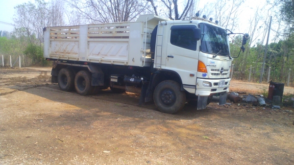 สิบล้อ HINO FM 1A 330 แรง รถปี 54 ไมล์ 70,xxx Km.รถสวยเฉียบ ลดราคาพิเศษเหลือเพียง 2,350,000 บาท.