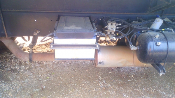 สิบล้อ HINO FM 1A 330 แรง รถปี 54 ไมล์ 70,xxx Km.รถสวยเฉียบ ลดราคาพิเศษเหลือเพียง 2,350,000 บาท.