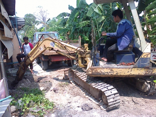 ขายแบ็คโฮ KOMATSU PC20-5 พร้อมใช้