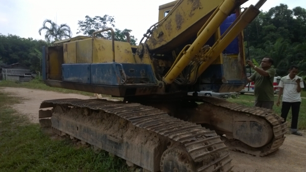 pc200-3 คอนโทนสั้น รถแห้งทั้งคันไม่มีเยิ้ม เอวแน่น เครื่องแน่น ปั้มแน่น รถแรงดีไม่โหลด.. pc200-3 คอนโทนสั้น รถแห้งทั้งคันไม่มีเยิ้ม เอวแน่น เครื่องแน่น ปั้มแน่น รถแรงดีไม่โหลด..