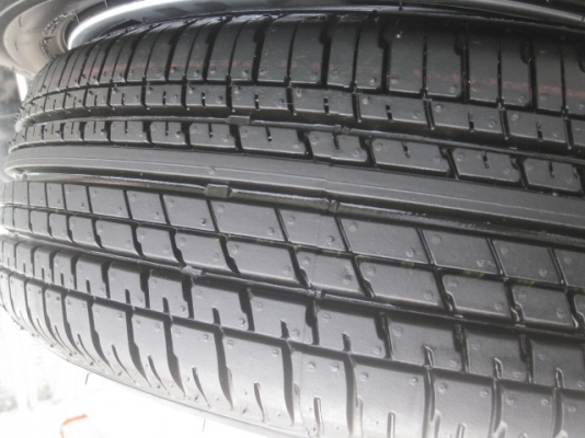 ขายกะทะล้อป้ายแดง city 15" 4h100 ยาง Bridgestone turanza er370 175/65r15 ยางผลิตสัปดาห์ที่ 41 ปี 13 ตุ่มและสีที่หน้ายางมีทุกเส้นครับ  สนใจติดต่อเล็กคลองสามครับ (081-3747940)