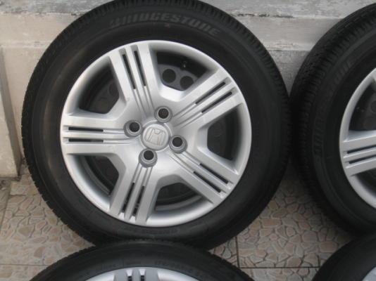 ขายกะทะล้อป้ายแดง city 15" 4h100 ยาง Bridgestone turanza er370 175/65r15 ยางผลิตสัปดาห์ที่ 41 ปี 13 ตุ่มและสีที่หน้ายางมีทุกเส้นครับ  สนใจติดต่อเล็กคลองสามครับ (081-3747940)