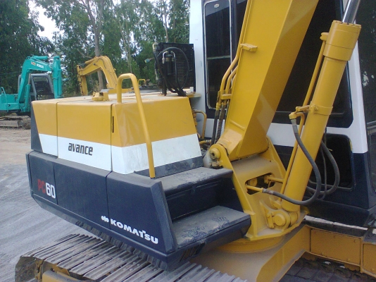 ขาย  KOMATSU PC-60-5