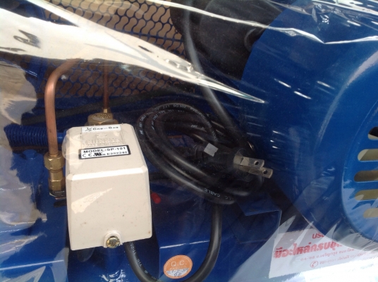 เครื่องปัมลม ยี่ห้อ "PUMA" ขนาด 1 แรง / ไฟ 220 v  ยังไม่เคยใช้งาน สนใจมาดูเครื่องก่อนได้คะ