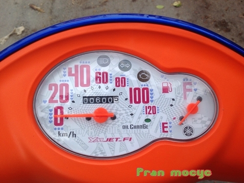 ขายรถมอเตอร์ไซค์มือสองyamaha fiore สีน้ำเงินส้ม ปี 2555 ขายรถมอเตอร์ไซค์มือสองyamaha fiore สีน้ำเงินส้ม ปี 2555