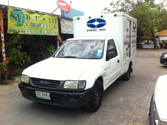 ขาย ISUZU ปี2002 ตู้เเห้ง สภาพดี เครื่อง 2500 Turbo คัสซีสวยจัด