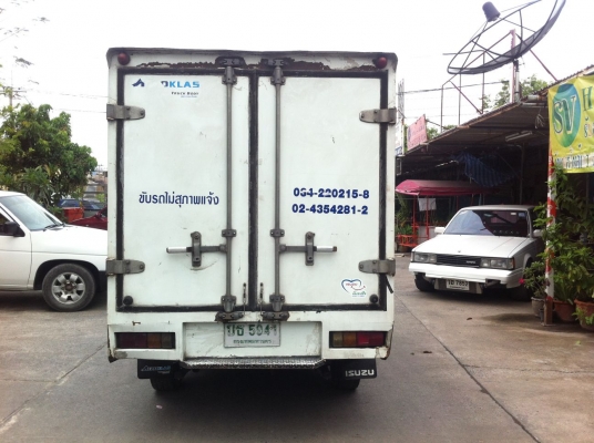 ขาย ISUZU ปี2002 ตู้เเห้ง สภาพดี เครื่อง 2500 Turbo คัสซีสวยจัด