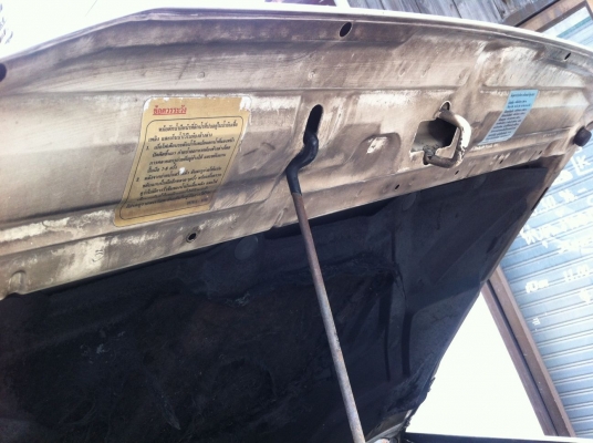 ขาย ISUZU ปี2002 ตู้เเห้ง สภาพดี เครื่อง 2500 Turbo คัสซีสวยจัด