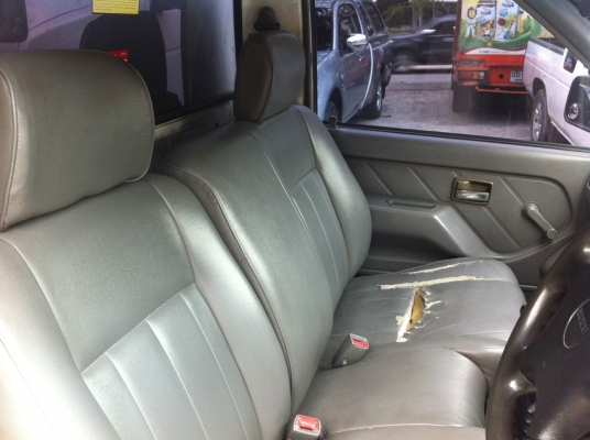 ขาย ISUZU ปี2002 ตู้เเห้ง สภาพดี เครื่อง 2500 Turbo คัสซีสวยจัด