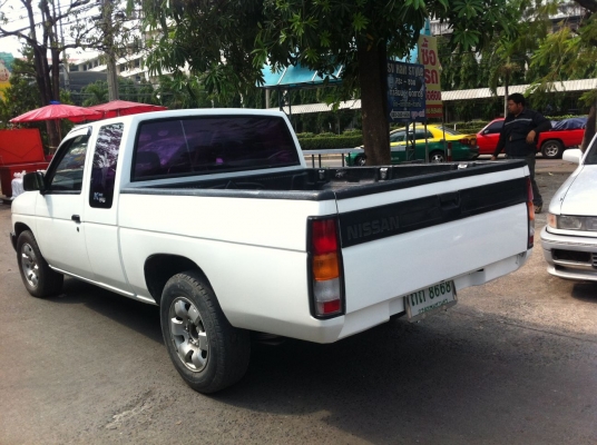 ขาย NISSAN BIG-M ปี95 เครื่อง BD25 ฝาเเดง ปี95