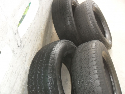 ยาง บริสโตน 245/70R16ปี11 สวยๆ 4 เส้น ราคา 2800 บาท
